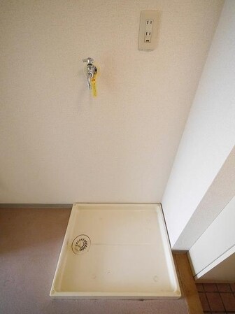 エーリフローレンスBの物件内観写真